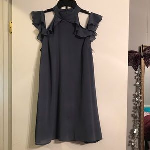 cute flowy cold shoulder dress!🤩🤩